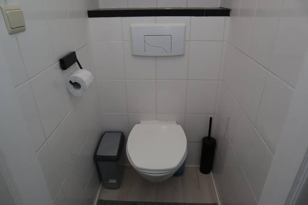 Modern Appartement Met Uniek Zeezicht ก๊กไซเดอ ภายนอก รูปภาพ